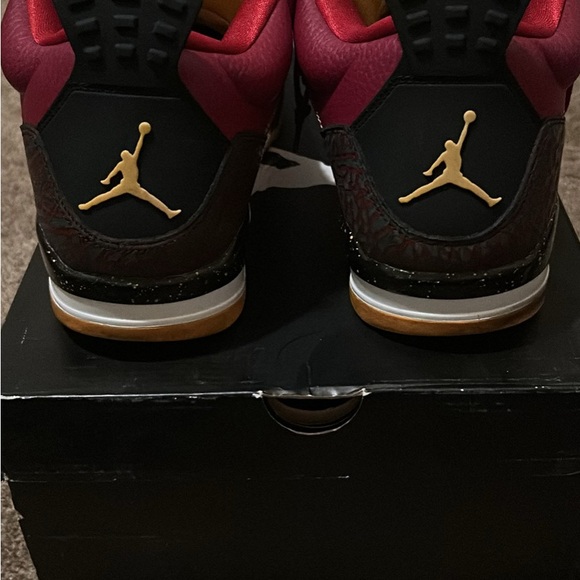 Jordan Son of Low Sneakers - Picture 3 of 5